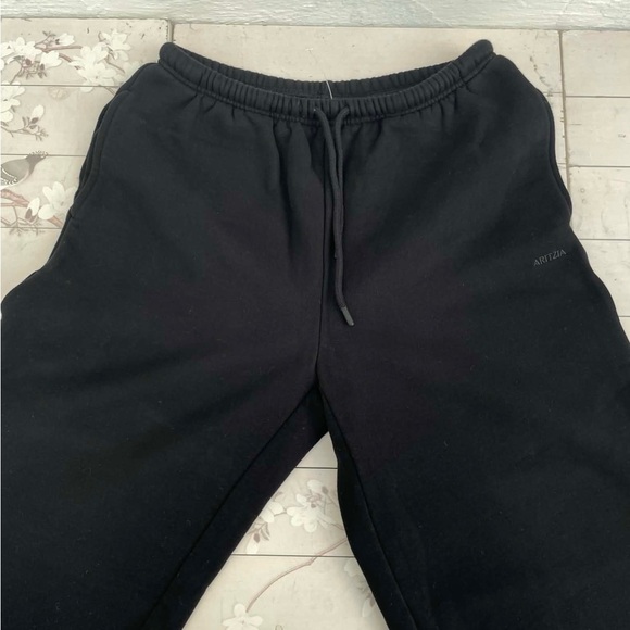 Aritzia Pants - Aritzia Women's Black Sweatpants